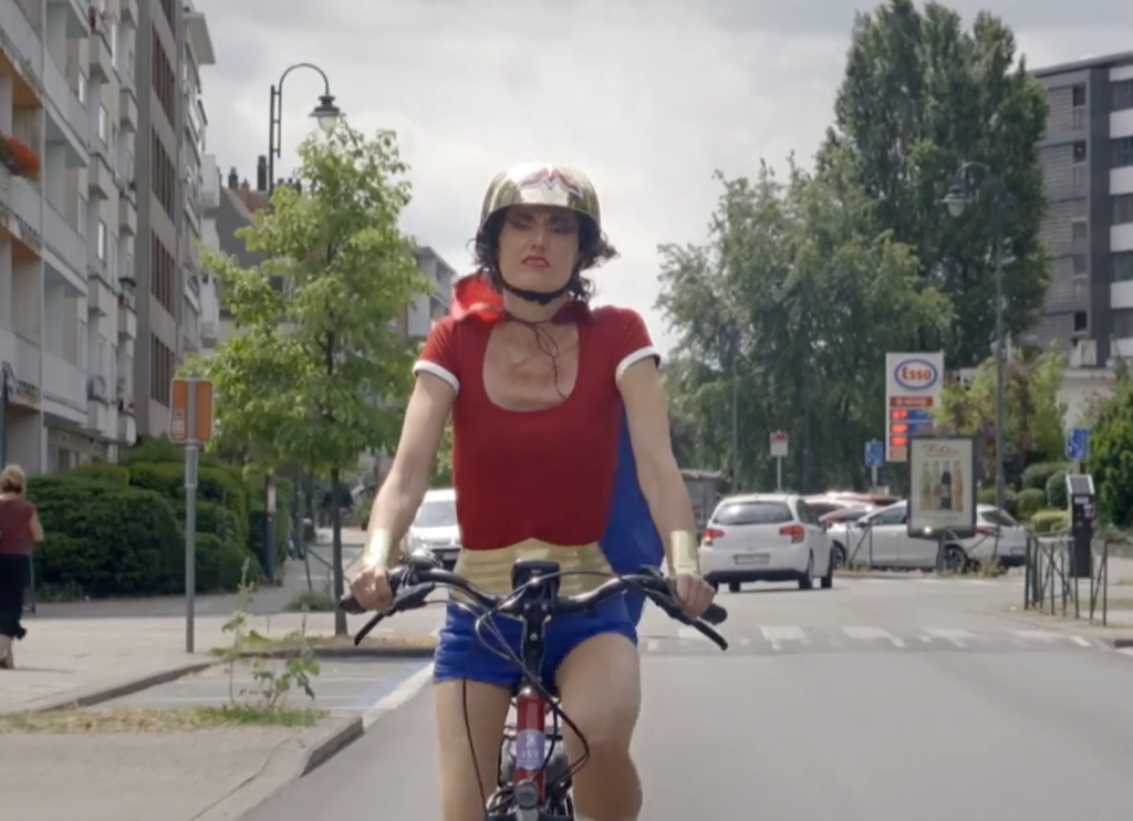 « Marion ou la métamorphose » : Wonder Woman face à la maladie